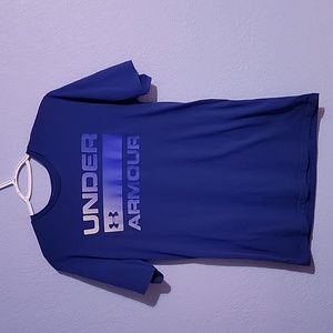 UA small shirt Heatgear